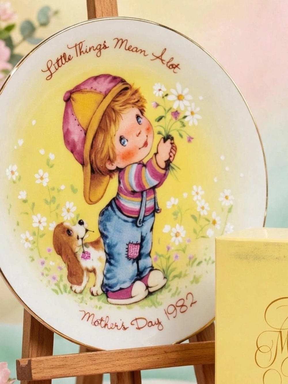 Vintage 1982 Avon Decorative Mother's Day Plate in Pink and Yellow